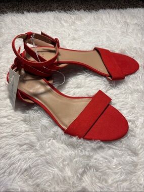 NWT Flawed A New Day Red Suede Ankle Strap Sandals Size 10
